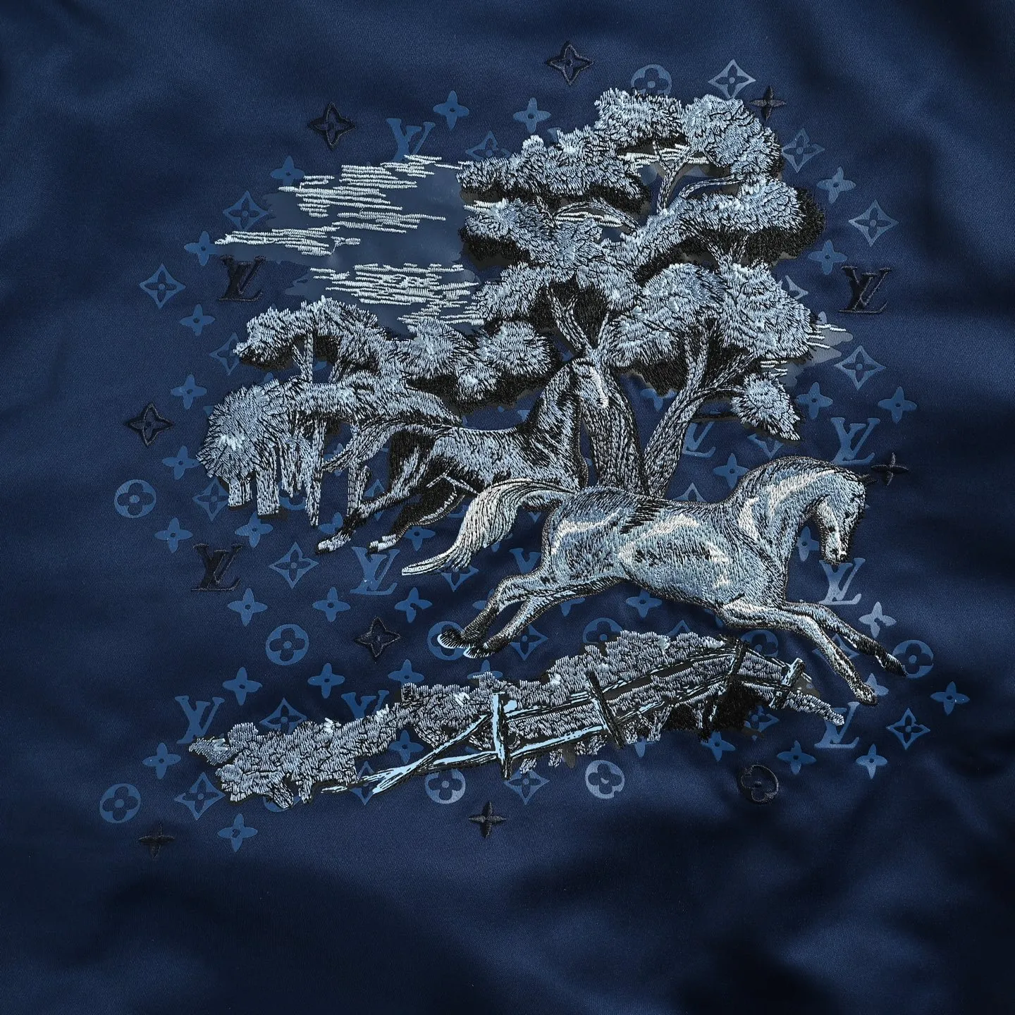 Louis Vuitton/Louis Vuitton horse embroidered cotton baseball jacket